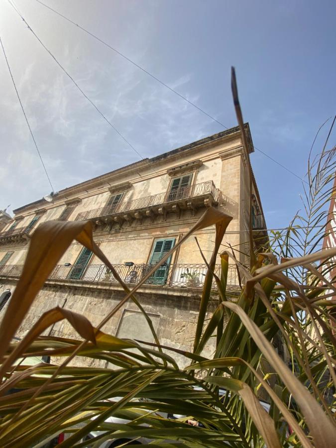 Palazzo Zappata Luxury Room Noto Centro Extérieur photo