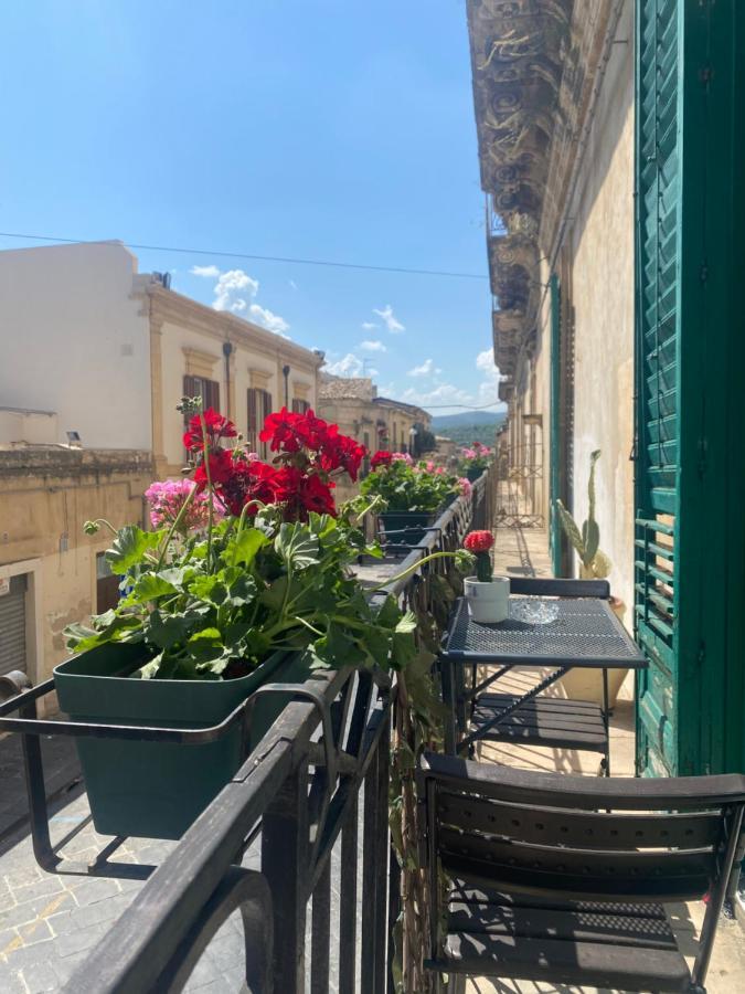 Palazzo Zappata Luxury Room Noto Centro Extérieur photo